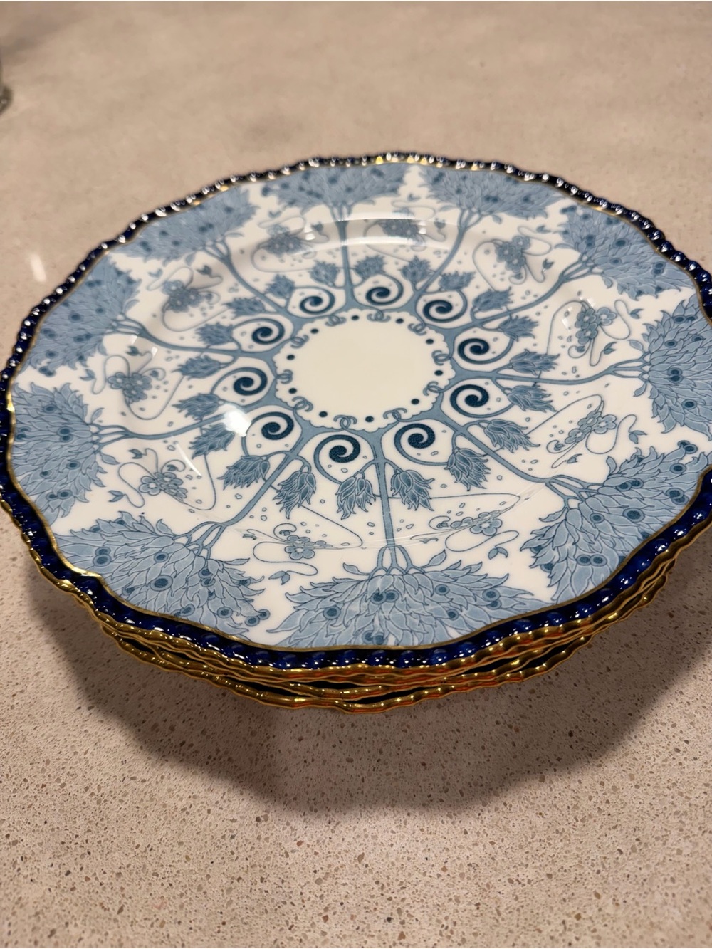4 - 10 inch Blue Floral Scalloped Edge Plates